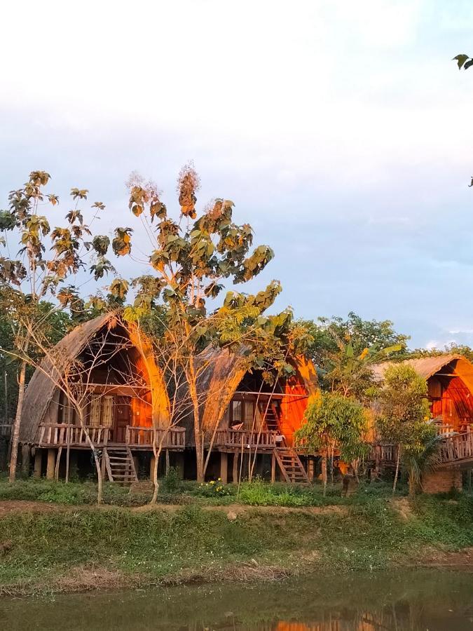 Rice Straw Green Lodge- Resort Quan Tom Exterior photo