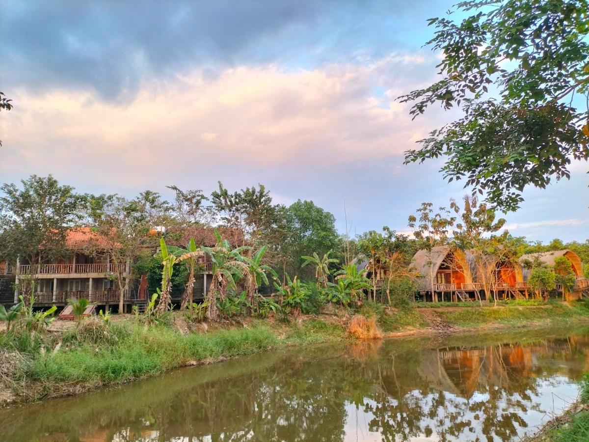 Rice Straw Green Lodge- Resort Quan Tom Exterior photo